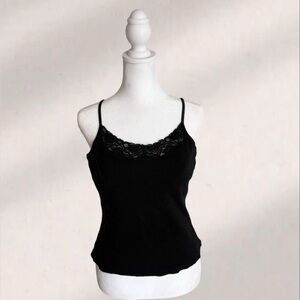 2000s y2k Energie Black Cami with Lace Detail